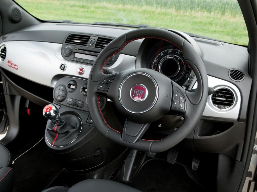  Fiat 500S 2013 года  (UK) (фото 13 из 19)